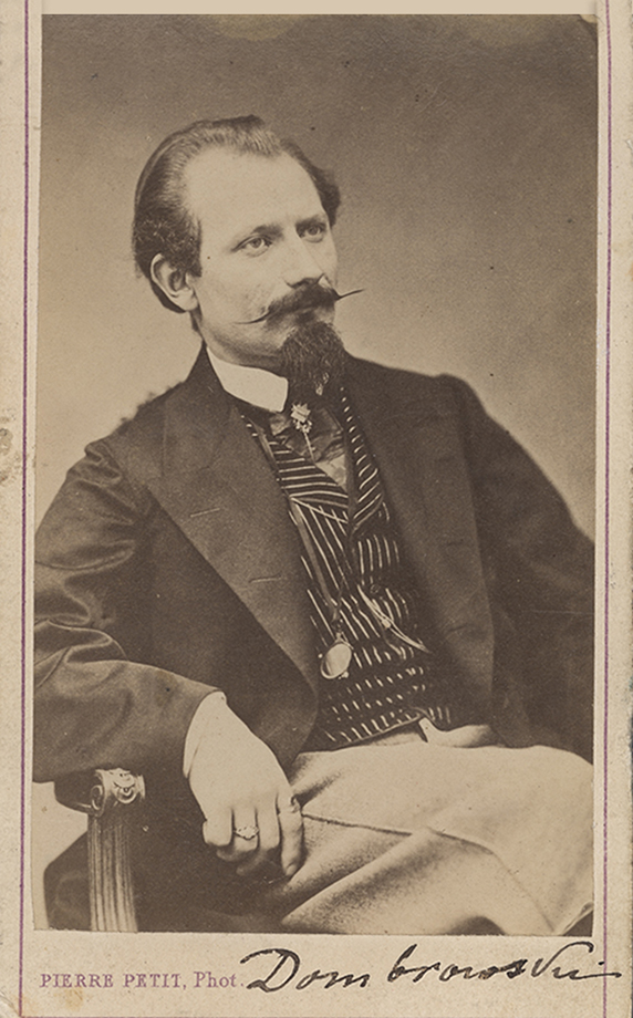 Zakład fotograficzny Pierre Petit w Paryżu, Jarosław Dąbrowski, ok. 1871, fotografia w sepii, papier fotograficzny naklejony na karton; wymiary 10,1 x 6,3 cm